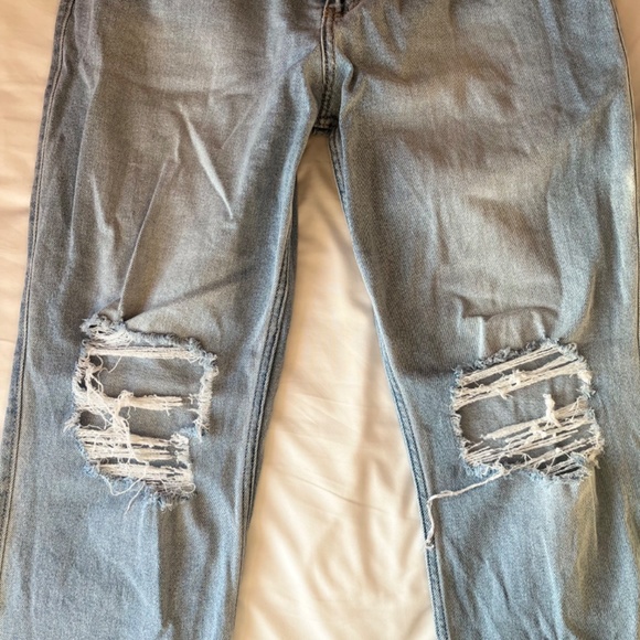 Hollister Jeans - Picture 3 of 4